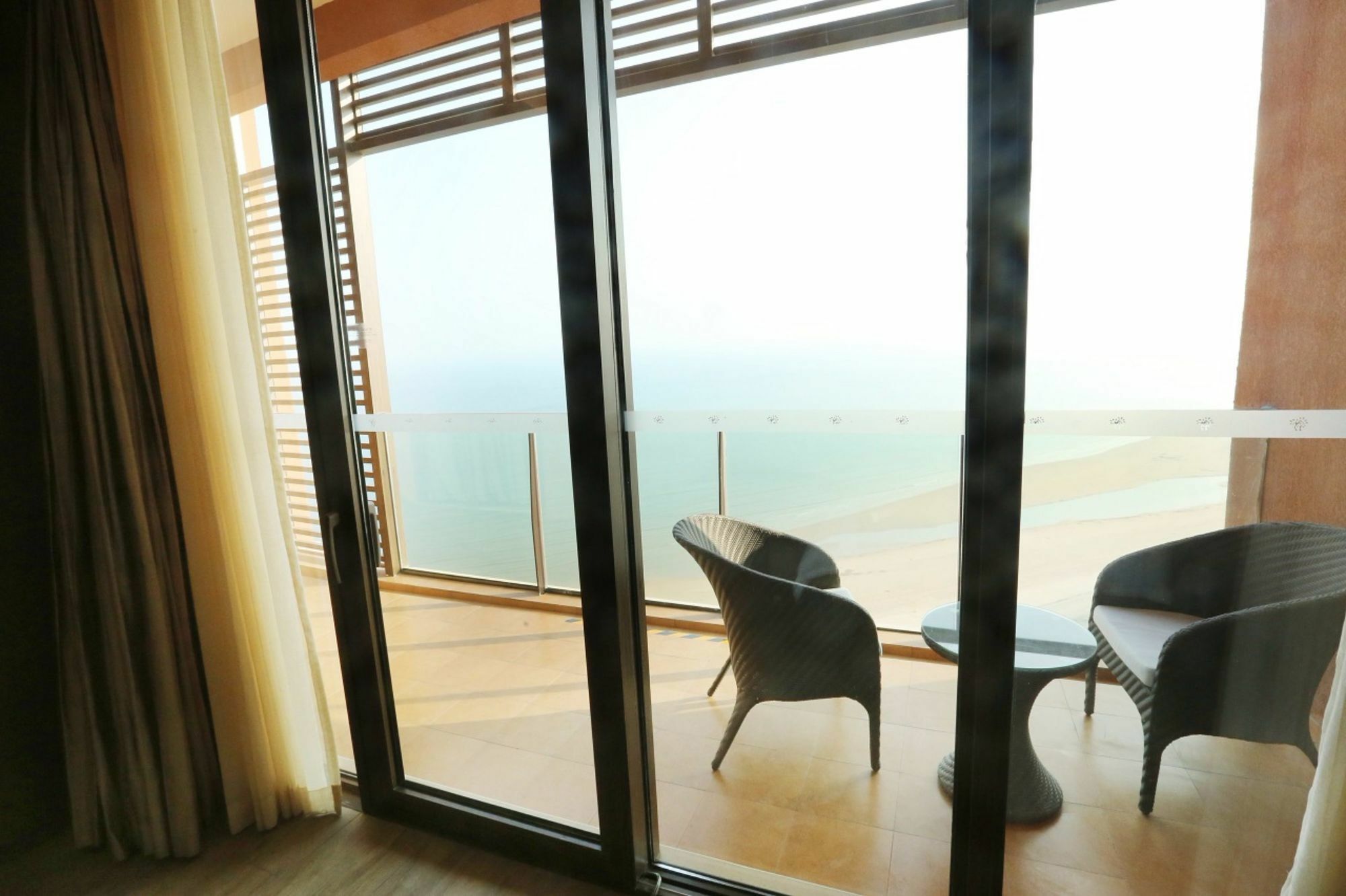 Qingdao Mangrove Tree Resort World - Red Coral Hotel Jiaonan Exterior photo